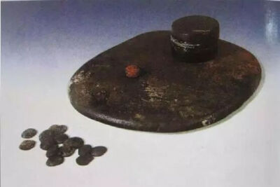 西汉  墨丸广州南越王墓出土 