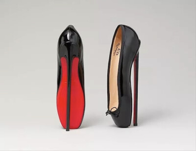 由克里斯蒂安·鲁布托于2007年制作(高10英寸)。