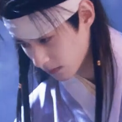 依依云岭葬江河