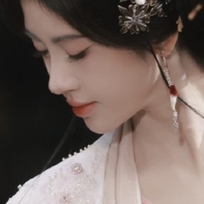 好久不见哦(∩ᵒ̴̶̷̤⌔ᵒ̴̶̷̤∩)