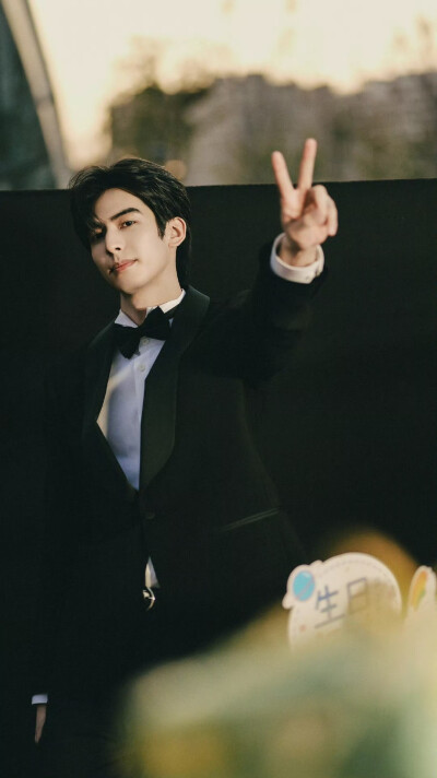 - 林屿森 / 宋威龙 。
#骄阳似我# ​​​