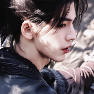 一袖梅香铸迷局