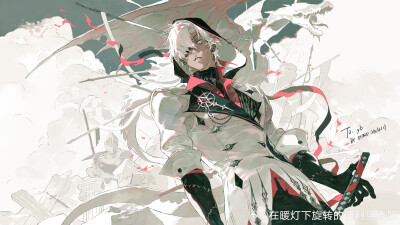 在暖灯下旋转的便利店香肠