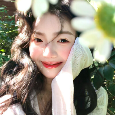 一期美美的女生头像