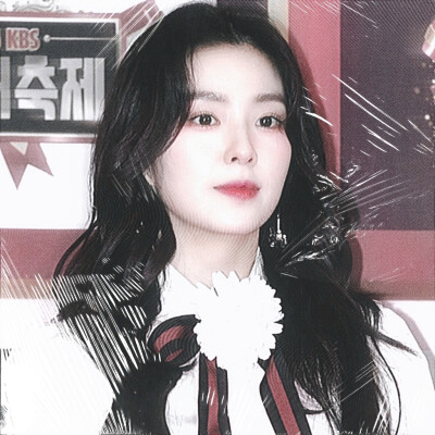 @WrenTing: 好想拿红线在我们俩之间系一个死结，你会挣扎吗？会惊讶吗？会气急败坏还是笑眯眯牵住另一边说绑得太紧了，要不要靠近点呢？