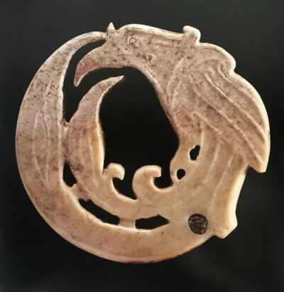 新石器时代  凤形玉佩中国国家博物馆藏 