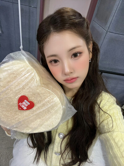 babydontcry yihyun曺彝晛