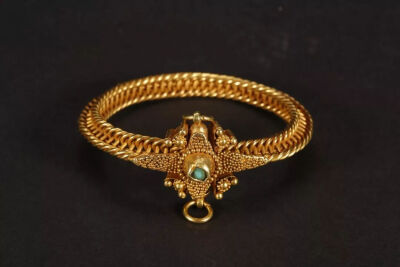4-6世纪  萨珊文化十字花嵌松石金手镯上海观复博物馆藏