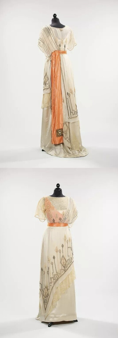 American evening dress (1911-13) made of silk