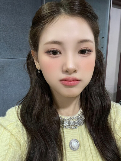 babydontcry yihyun曺彝晛