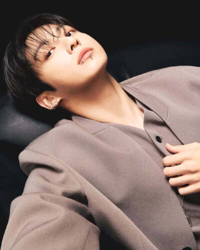 260105
Calvin Klein ins更新柾国相关