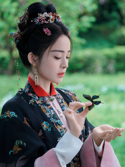 玉茗茶骨 荣善宝 古力娜扎