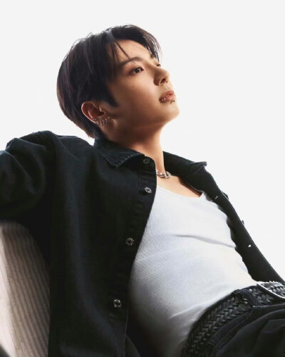 260105
Calvin Klein ins更新柾国相关