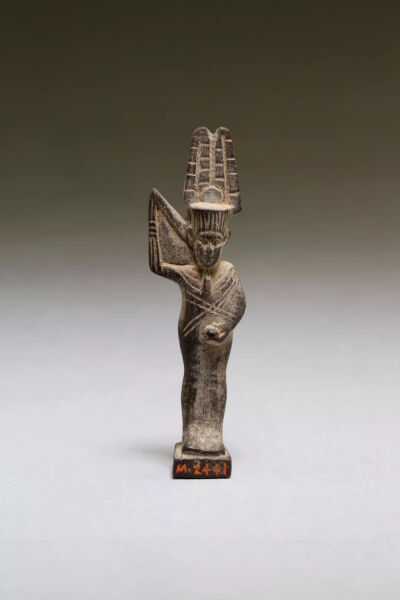 ▲  生殖之神“敏”的木质雕像，后王朝晚期至托勒密王朝（公元前664-前30年），4.1 × 1 × 0.7 cm美国纽约大都会艺术博物馆藏