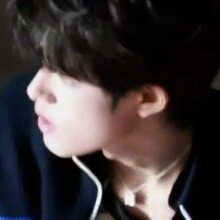 我脚下的影子从来不肯像谁