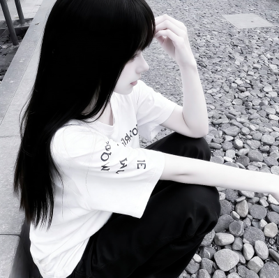 你说你累了 我着急死了 我绞尽脑汁想尽办法哄你开心 后来我才发现 只要我离开就够了