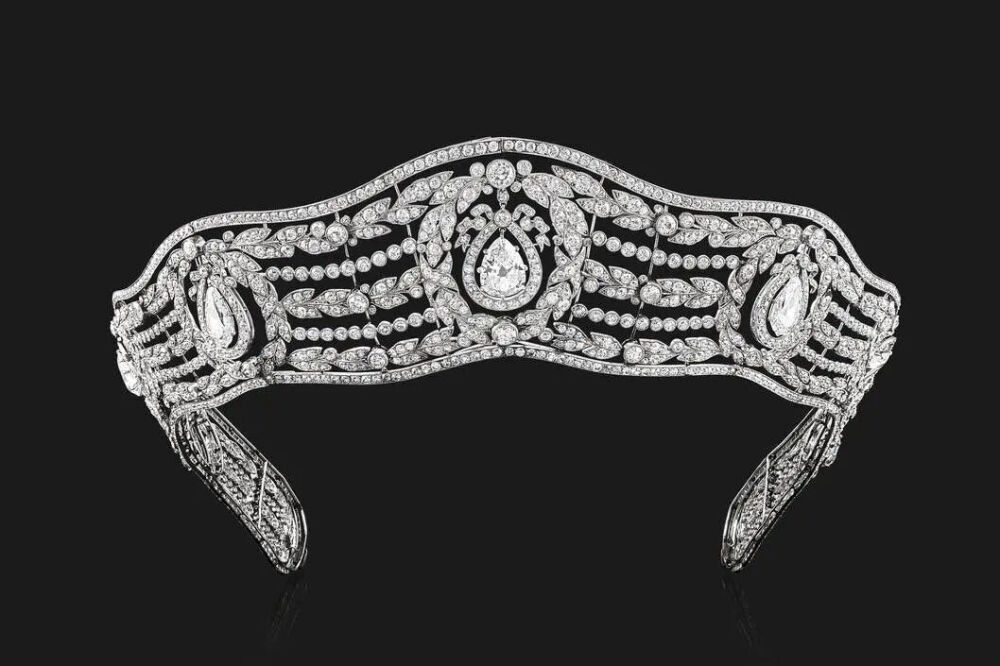 Lady Beit Tiara，卡地亚（Cartier），巴黎，1909年，材质：钻石、铂金，The Al Thani Collection: ATC220，©The Al Thani Collection, 2018 版权所有，摄影：Prudence Cuming Associates Ltd