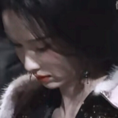 琉璃池上佳人头