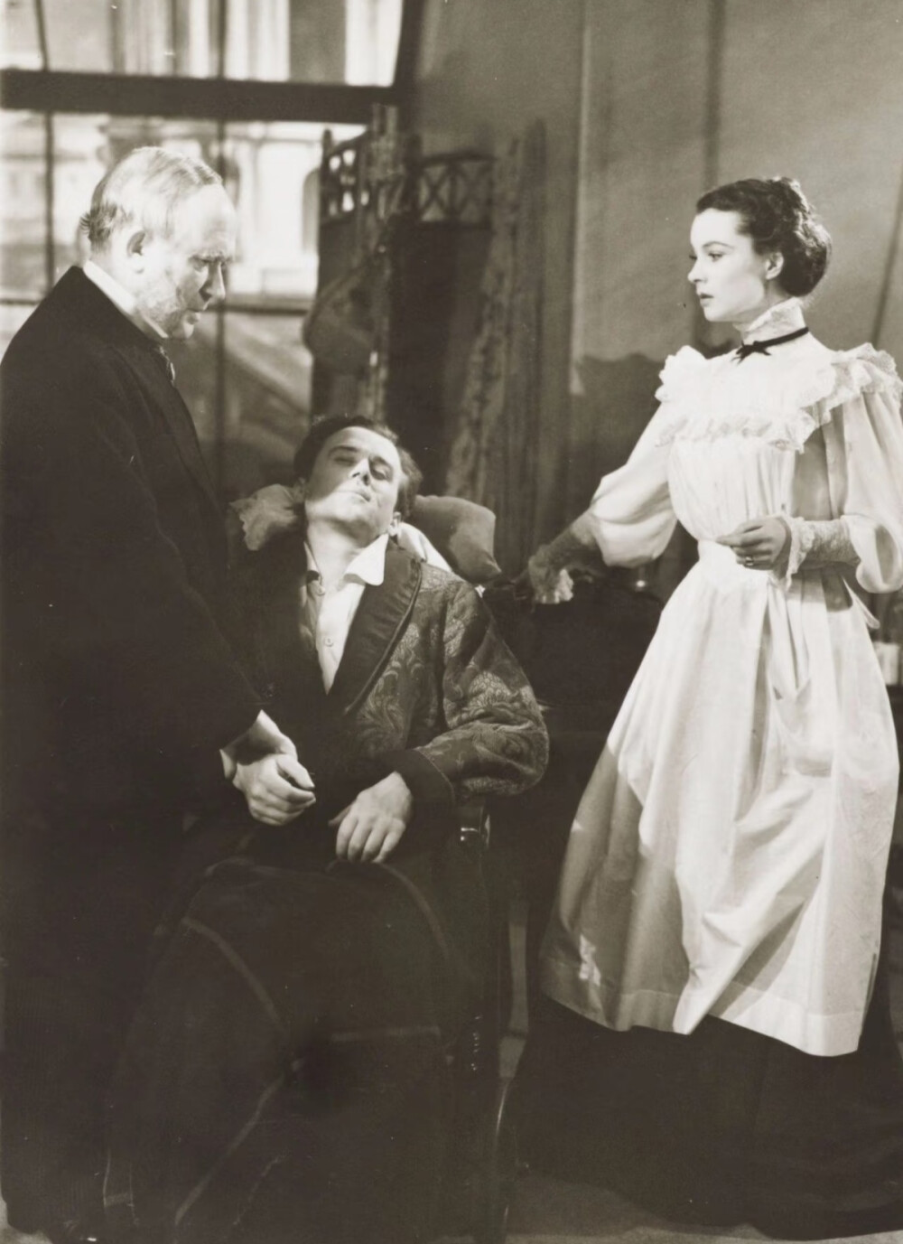 1942年，费雯丽在舞台剧《医生的窘境》剧照及幕后