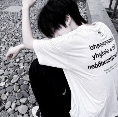 你说你累了 我着急死了 我绞尽脑汁想尽办法哄你开心 后来我才发现 只要我离开就够了