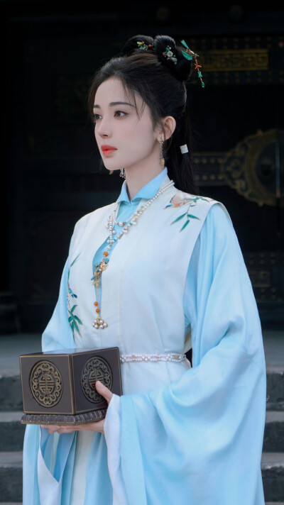 玉茗茶骨 荣善宝 古力娜扎