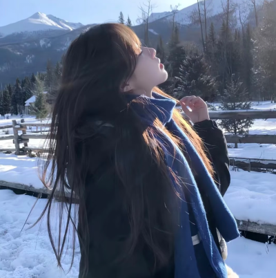 我们又有多少爱和耐心 供彼此消遣