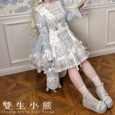 萌妹子这条都冲哪个颜色嘞?
虽然都大差不差的好看，但是钱包只够入
一条啊!