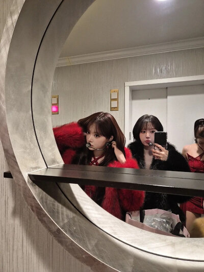 宮脇咲良INS更新