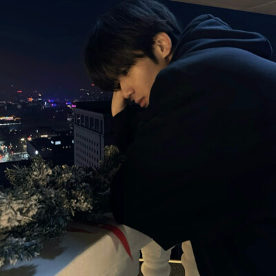 讨厌分离 希望你可以像毛绒玩偶一样陪在我身边