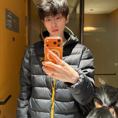 讨厌分离 希望你可以像毛绒玩偶一样陪在我身边