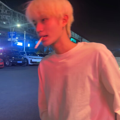 讨厌分离 希望你可以像毛绒玩偶一样陪在我身边