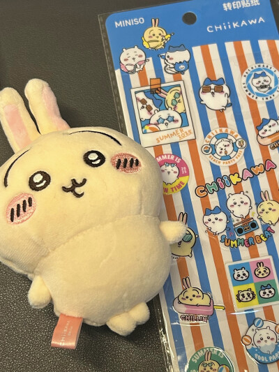 逛吃下关漫游车河
抬头已是星辰高耸皓月悬空
清酒几盏下肚只是人已惘然