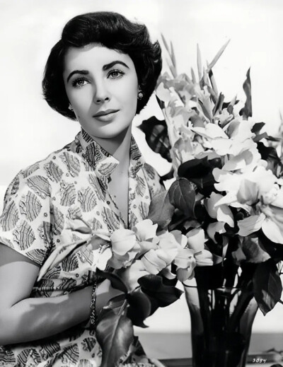 Elizabeth Taylor ​​​