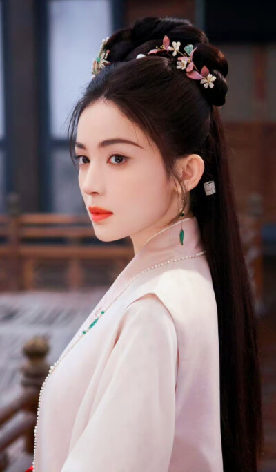 娜扎《玉茗茶骨》