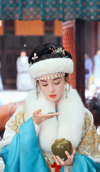 娜扎《玉茗茶骨》