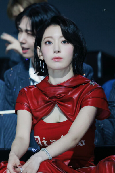 宮脇咲良 饭拍高清