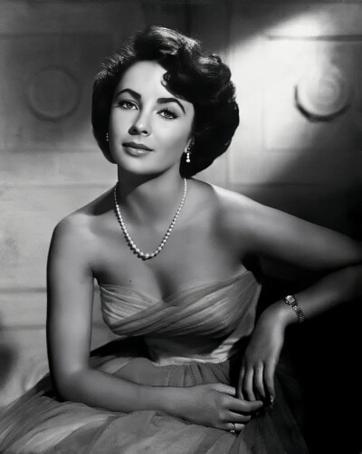 Elizabeth Taylor ​​​