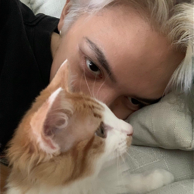 头像丨男头 事过翻篇 人过不念 一切随缘