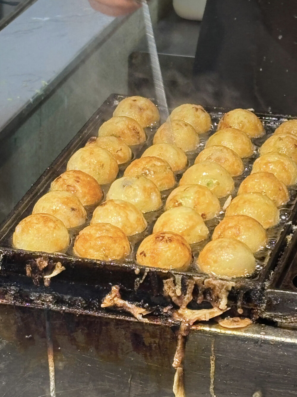 逛吃下关漫游车河
抬头已是星辰高耸皓月悬空
清酒几盏下肚只是人已惘然