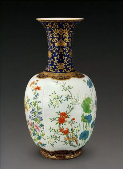 清乾隆  粉彩霁蓝描金花卉纹大瓶观复博物馆藏