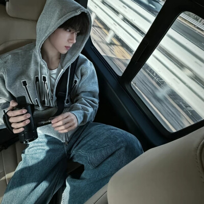 讨厌分离 希望你可以像毛绒玩偶一样陪在我身边