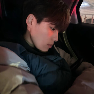 讨厌分离 希望你可以像毛绒玩偶一样陪在我身边