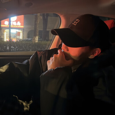 头像丨男头 事过翻篇 人过不念 一切随缘