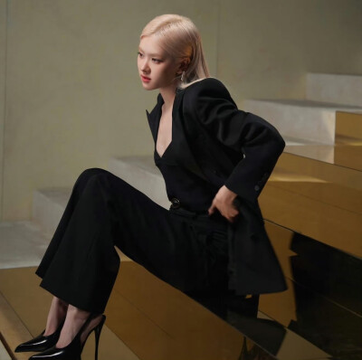 朴彩英 rosie rosé