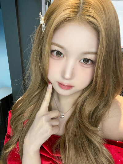 tripleS Joobin周彬