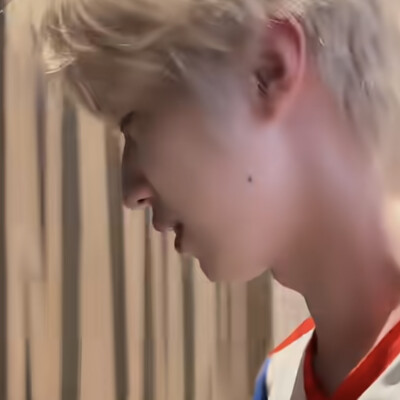 你却爱着一个馒头