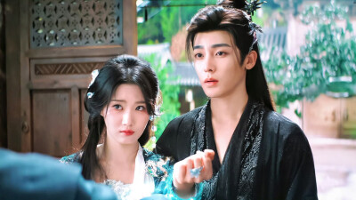 《入青云》
明意（卢昱晓饰）
纪伯宰（侯明昊饰）