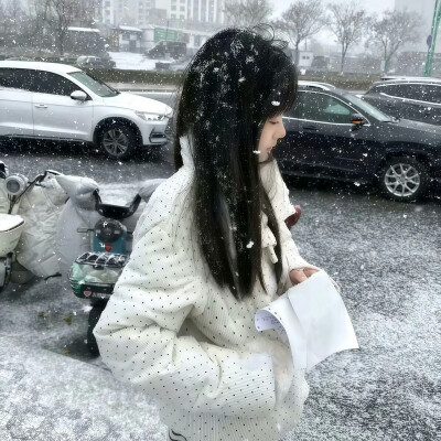 执念开始消失的时候 平静的幸福贯穿我的每分 ​​​
#氛围感女头#