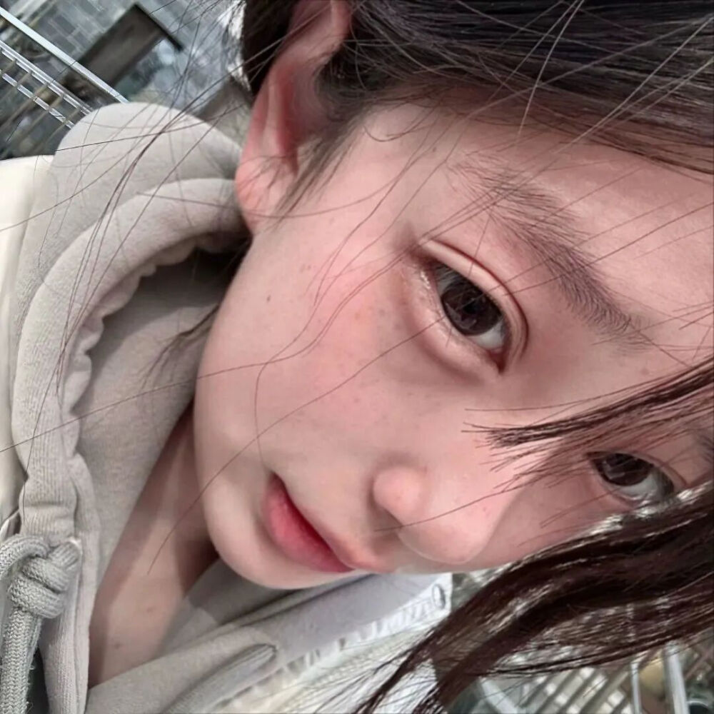 别人问我想要什么 我悄悄的指了指你