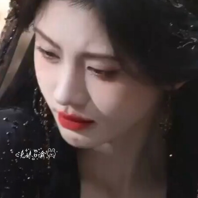 于是我开始睹物思人 闻声忆貌 念的全是你的模样